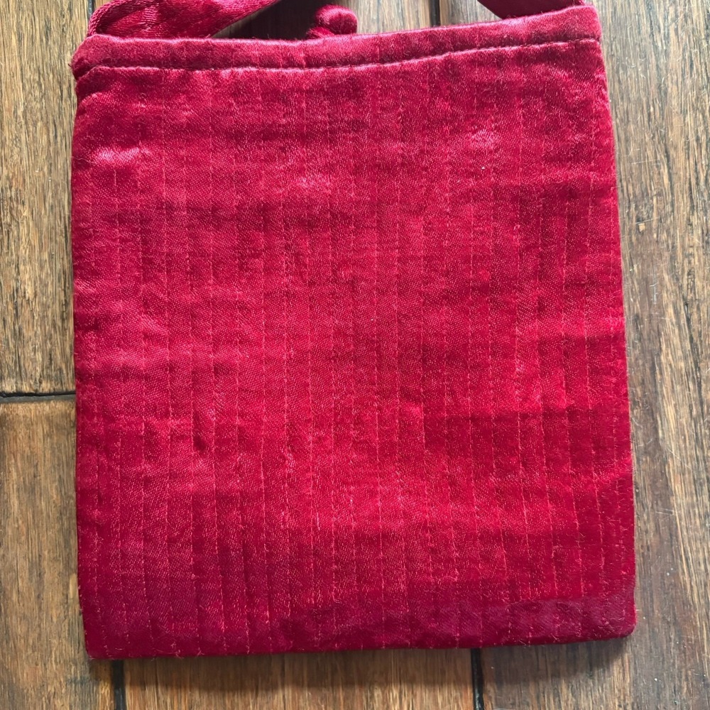 Vintage Red Silk Kutch Embroidered Sling Bag Mirror Work Boho Purse - Picture 2 of 9